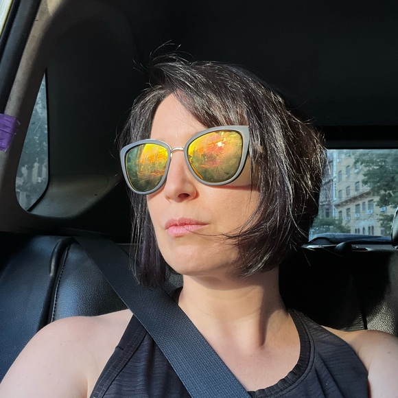 Meet your Posher, Angel Wings - Picture 1 of 1